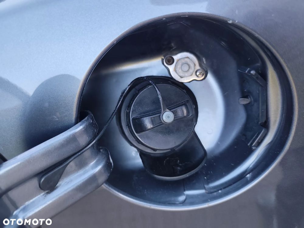 Mitsubishi Lancer 1.8 CVT Intense - 29