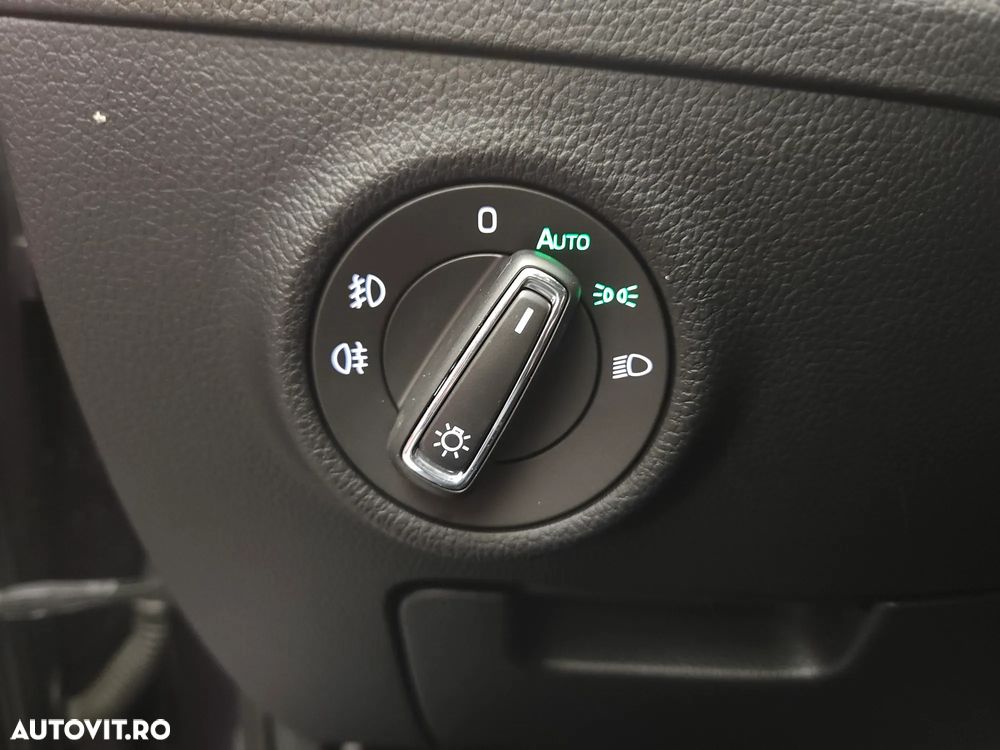 Skoda Superb 2.0 TDI 4X4 DSG L&K - 23