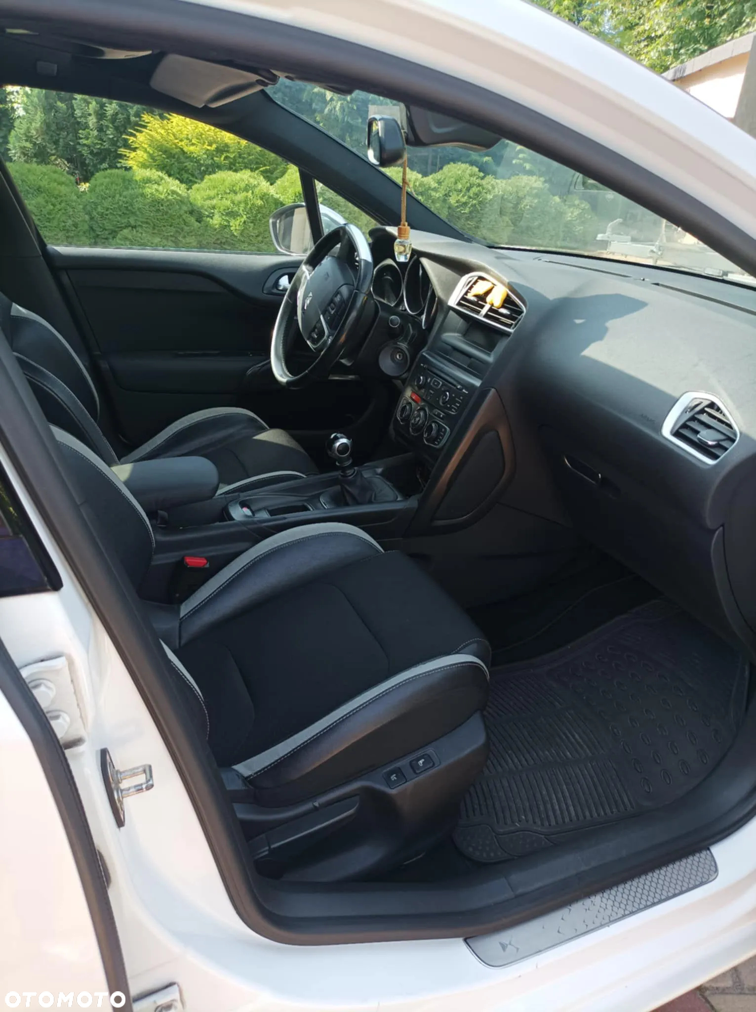 Citroën DS4 1.6 HDi Chic - 6