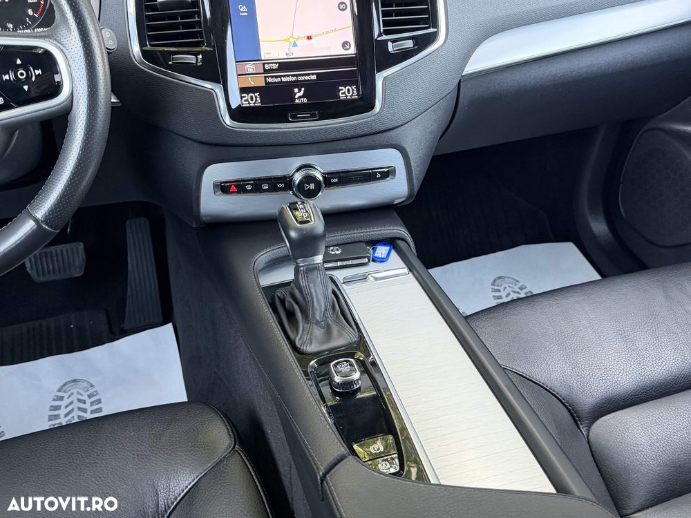 Volvo XC 90 D5 AWD Geartronic Momentum - 15