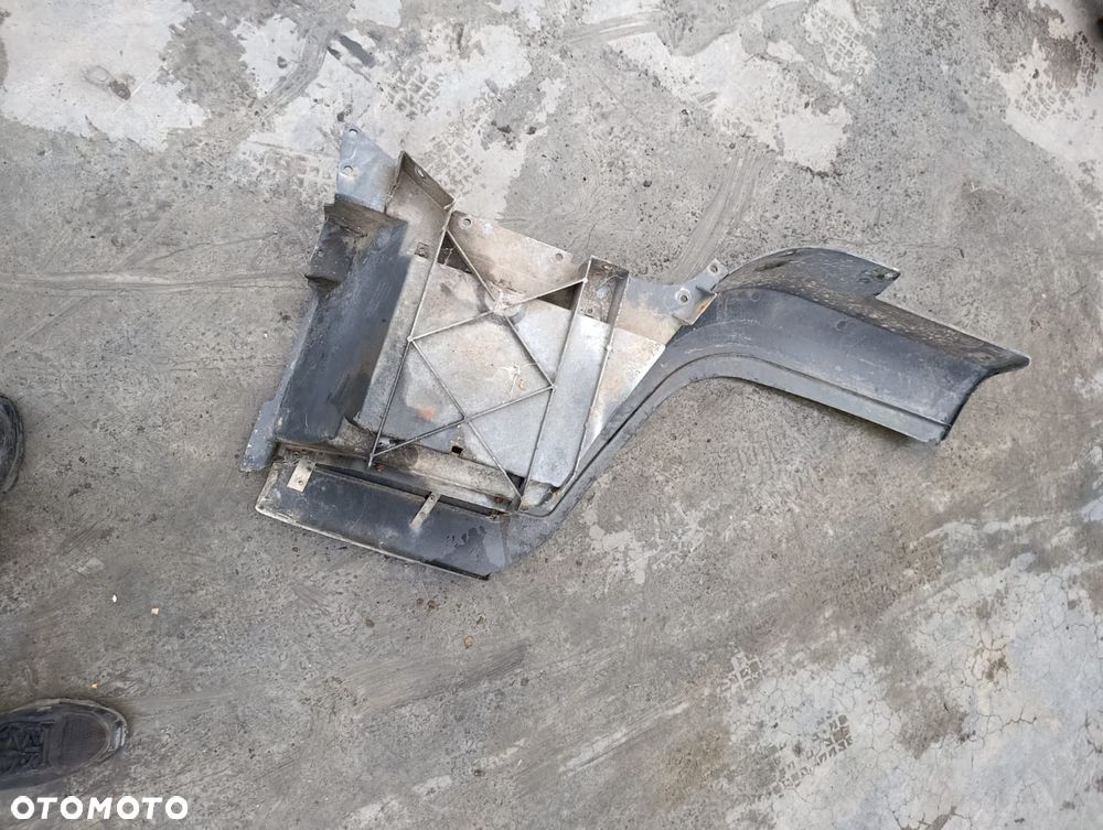 MAN L2000 LE2000 STOPIEŃ PRAWY Lewy NADKOLE SMC 85612100004 - 9