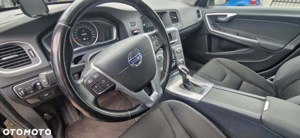 Volvo V60 D4 Drive-E Momentum - 13
