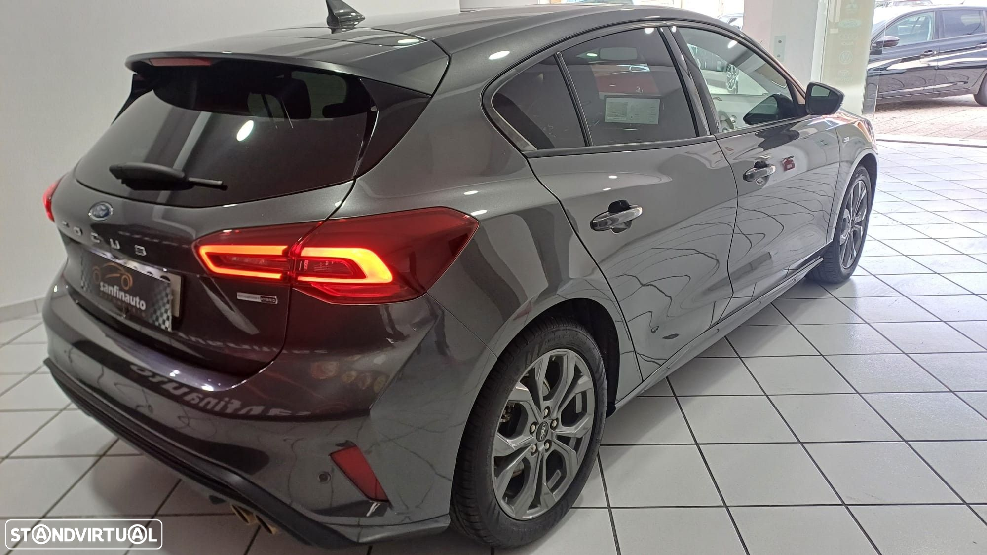 Ford Focus 1.0 EcoBoost MHEV Connected Design - 27