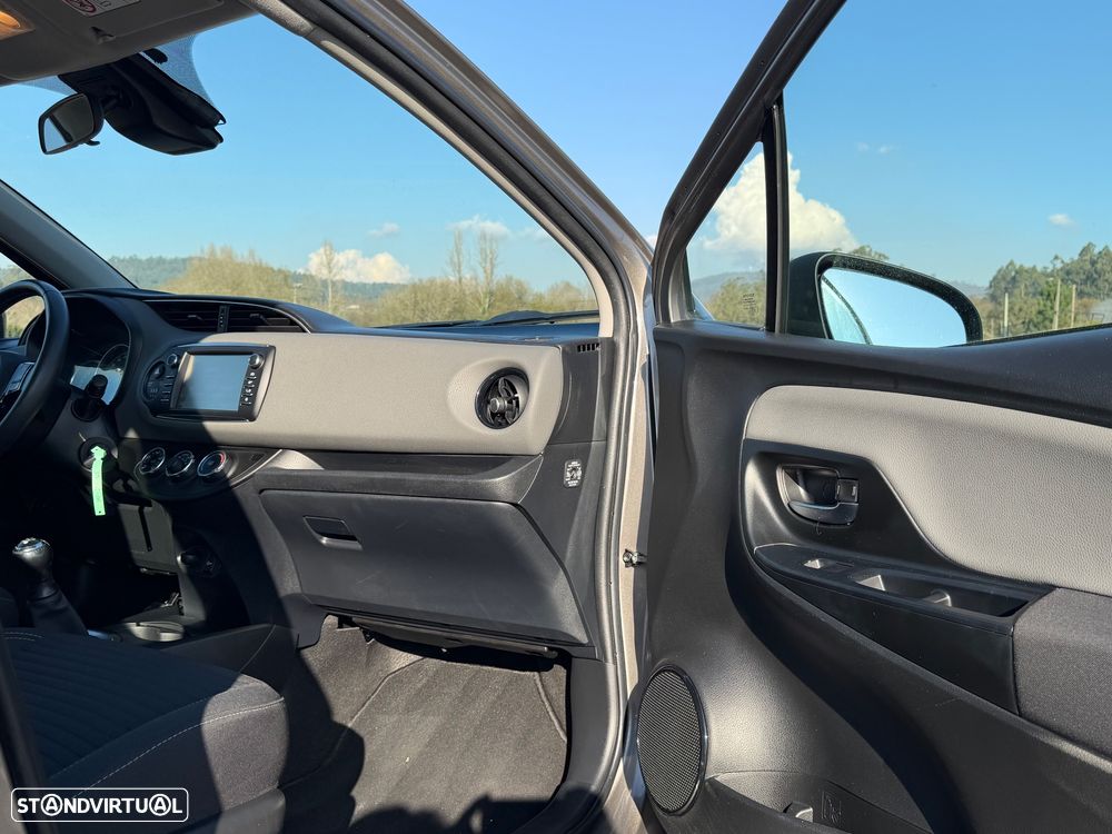 Toyota Yaris 1.0 VVT-i Comfort Plus - 32