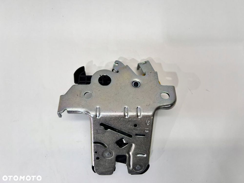 ZAMEK KLAPY TYŁ AUDI Q5 FY 80A827506A - 3