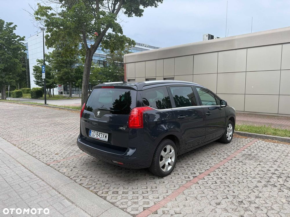 Peugeot 5008 - 5