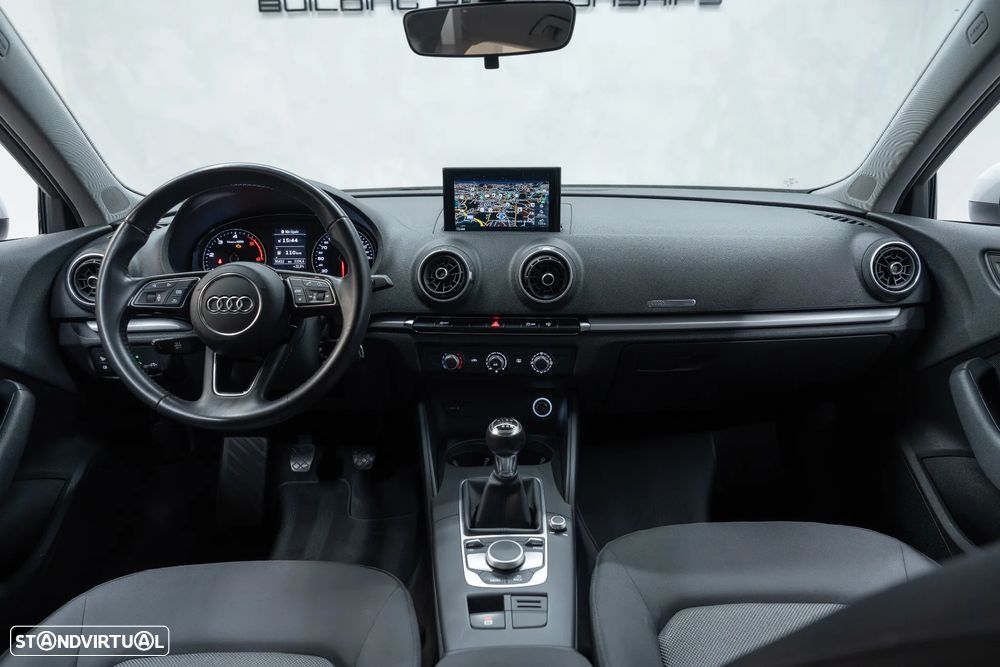 Audi A3 Sportback 1.6 TDI Advance - 15