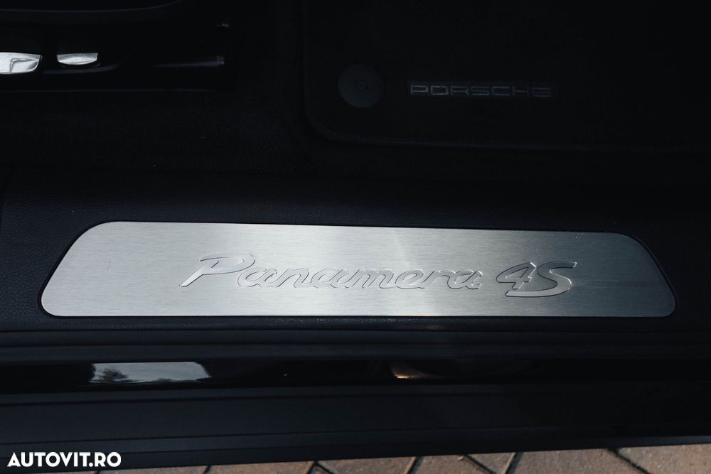 Porsche Panamera 4S - 10