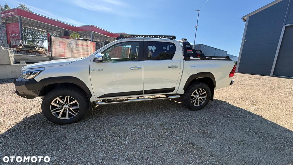 Toyota Hilux 4x4 Double Cab Autm S&S Executive - 3