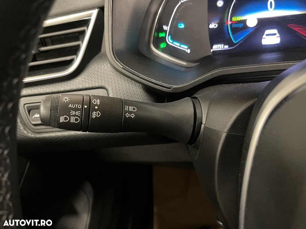 Renault Clio V E-Tech 145 Evolution - 22