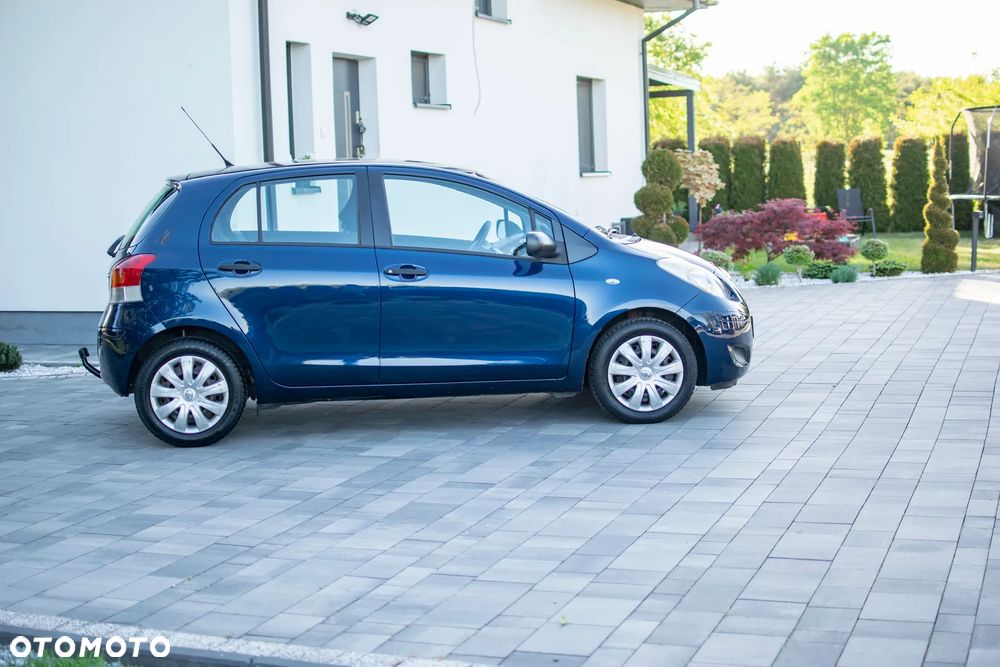 Toyota Yaris - 12