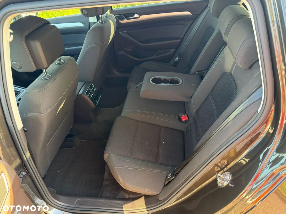Volkswagen Passat 1.6 TDI (BlueMotion Technology) Comfortline - 16