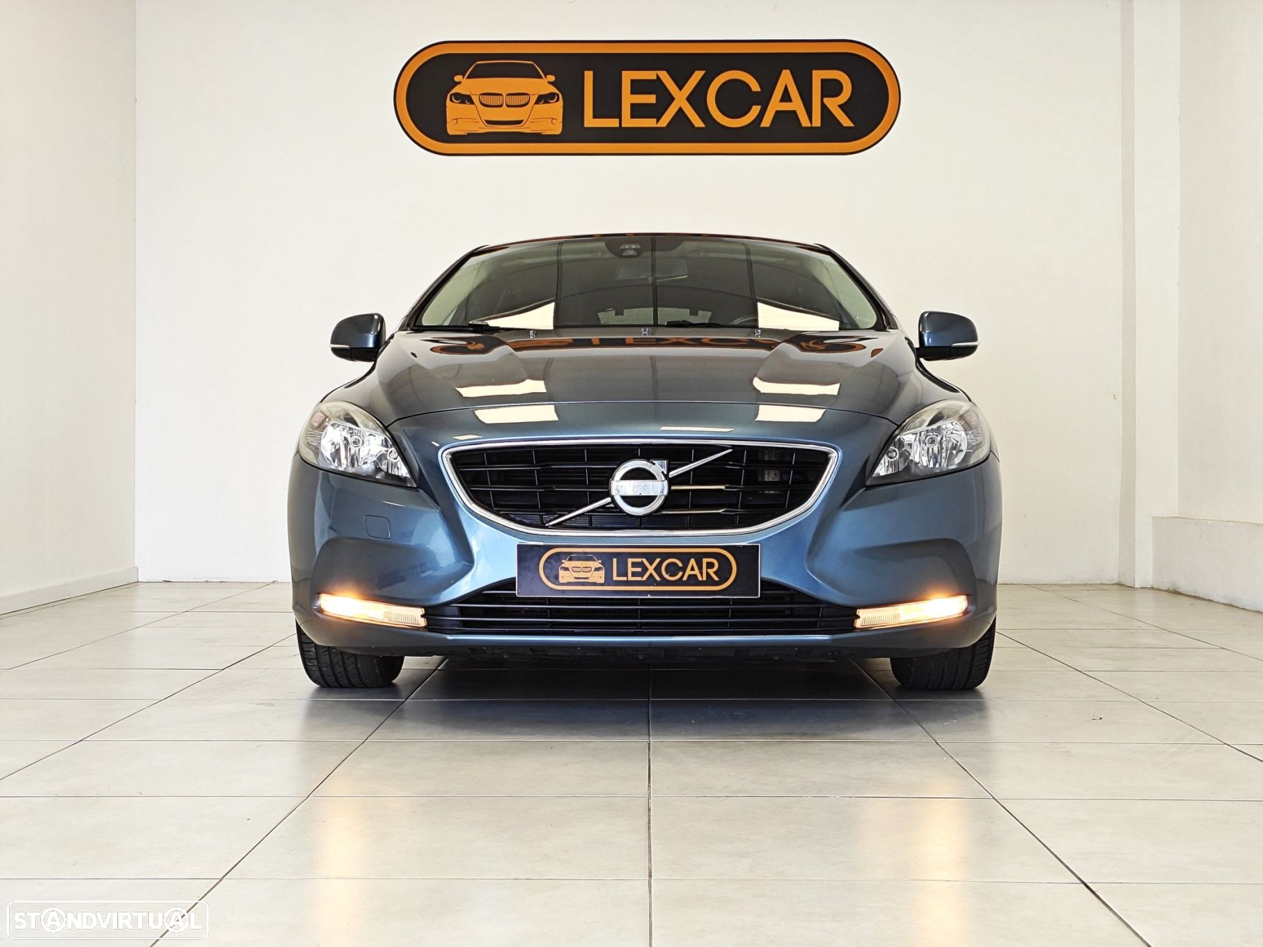 Volvo V40 1.6 D2 Momentum - 3