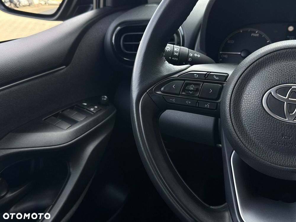 Toyota Yaris - 18