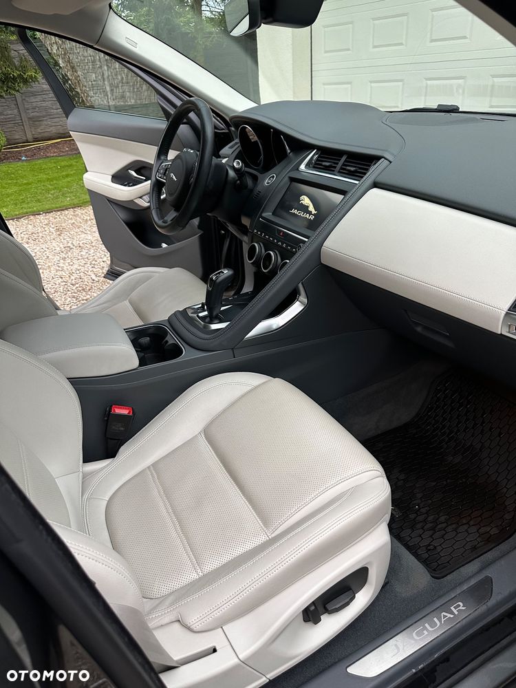 Jaguar E-Pace 2.0 P200 mHEV AWD - 7