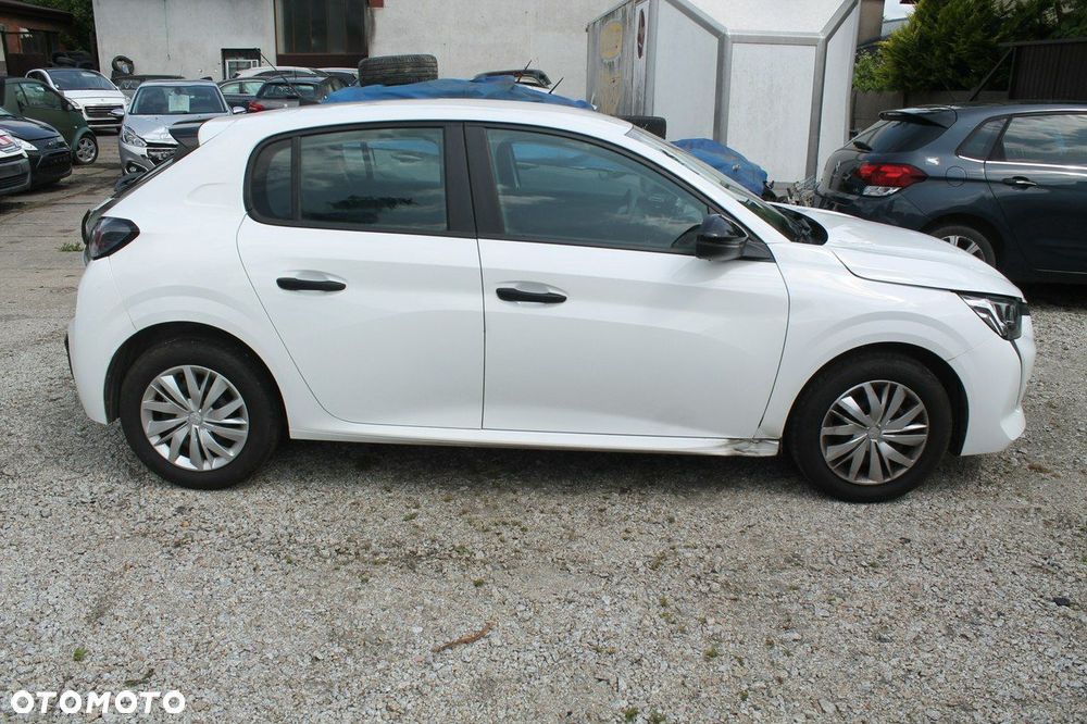 Peugeot 208 - 4