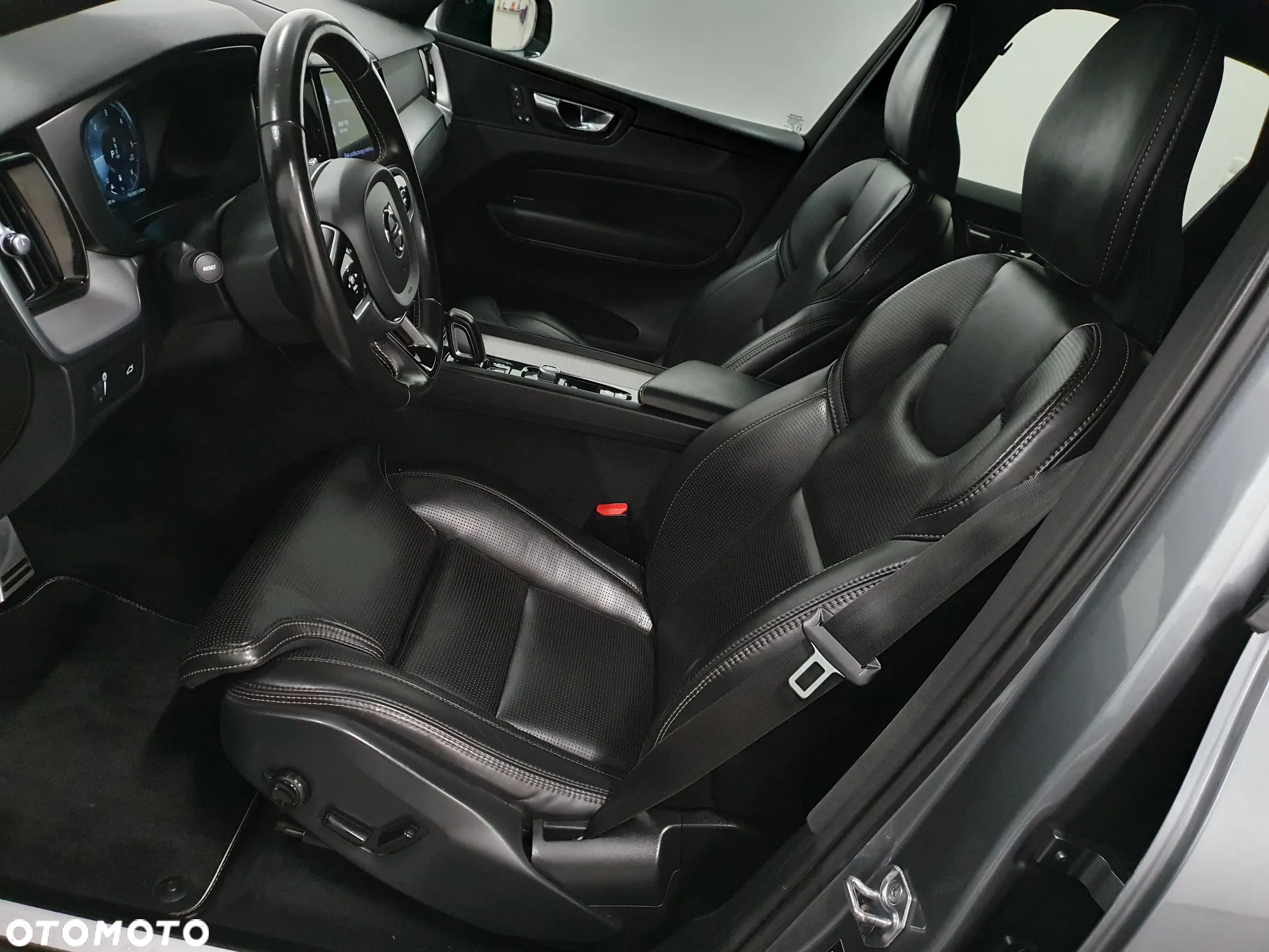 Volvo XC 60 B4 D AWD Geartronic RDesign - 6