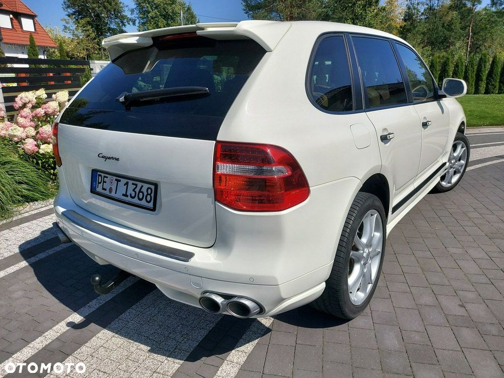 Porsche Cayenne - 8