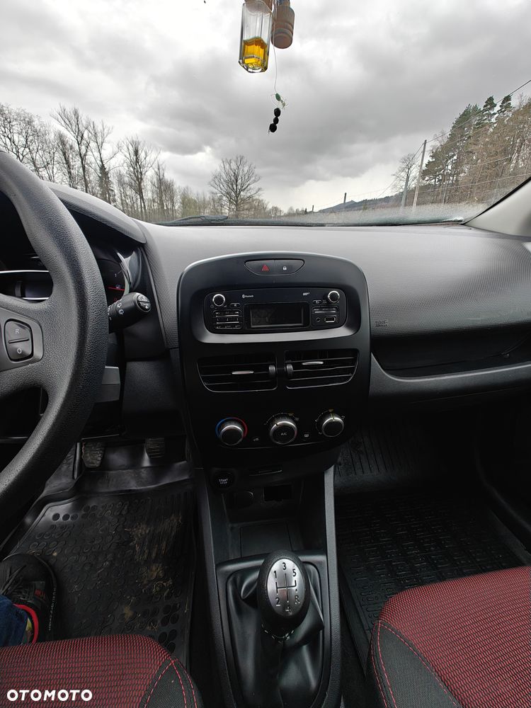 Renault Clio 1.2 16V Life - 9