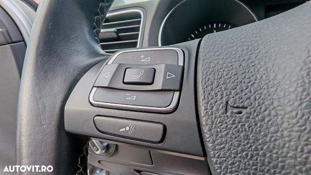 Volkswagen Golf - 18