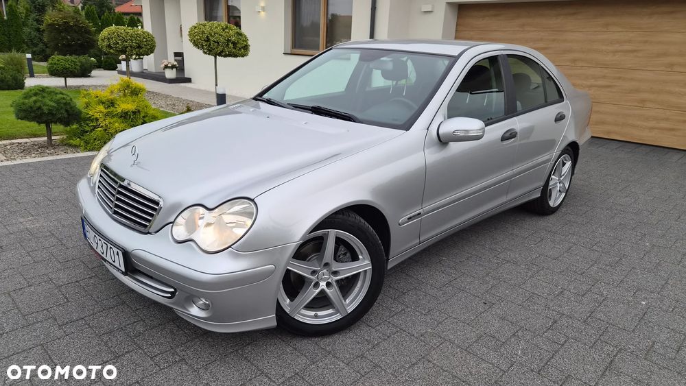 Mercedes-Benz Klasa C 200 Kompressor Classic Sport Edition - 2