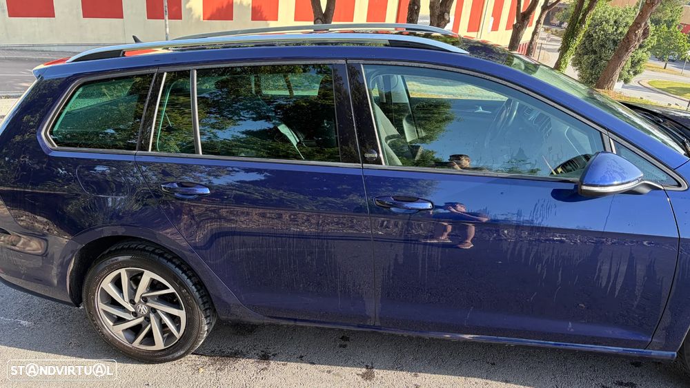 VW Golf 1.0 TSI Confortline DSG - 9