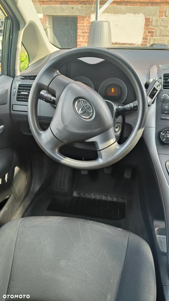 Toyota Auris 1.4 D-4D Luna - 14