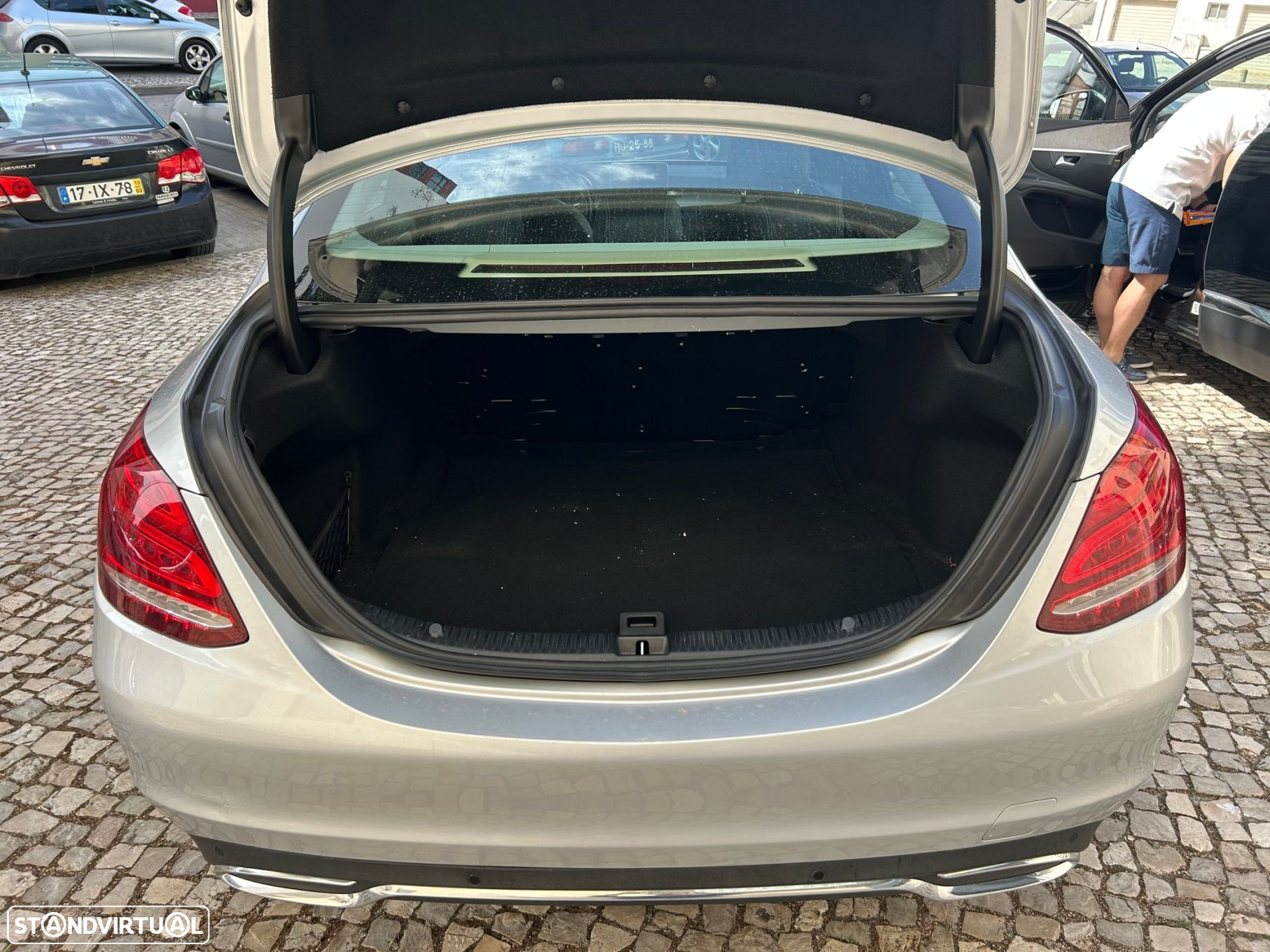 Mercedes-Benz C 300 h Avantgarde - 13