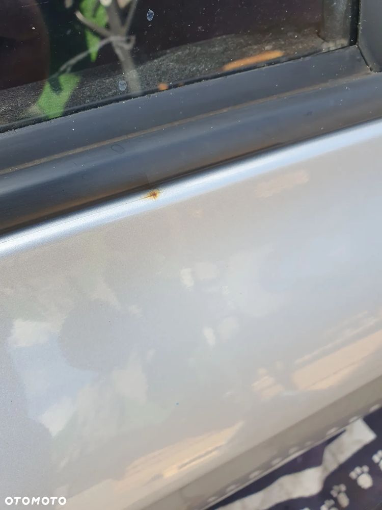 HYUNDAI i20 I LIFT RYS DRZWI PRAWY TYŁ - 4