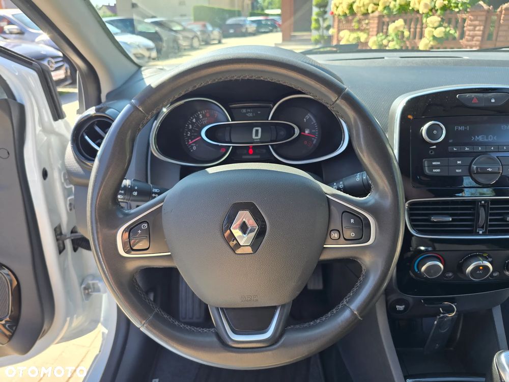 Renault Clio - 26