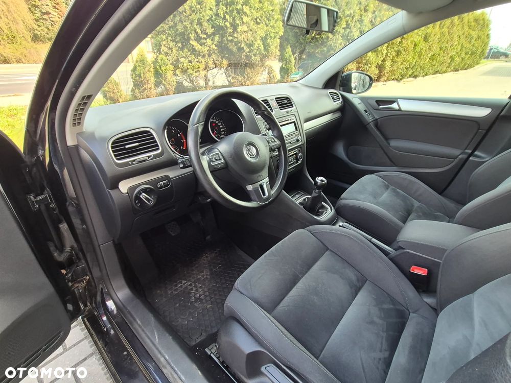 Volkswagen Golf 1.4 TSI BMT Comfortline - 26