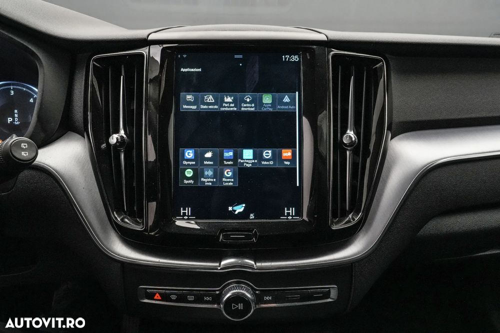 Volvo XC 60 B4 MHEV AT8 AWD Momentum Pro - 22