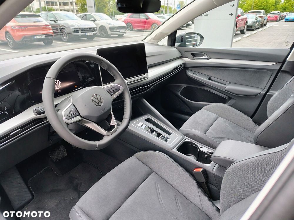 Volkswagen Golf - 11