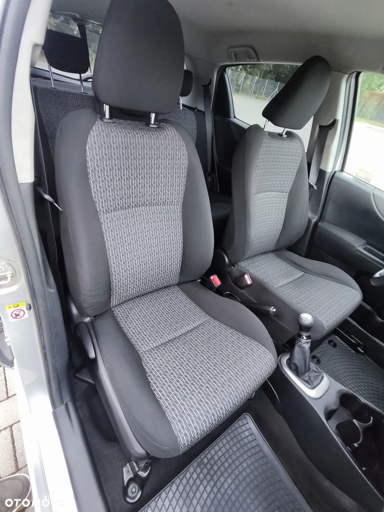 Toyota Yaris - 16