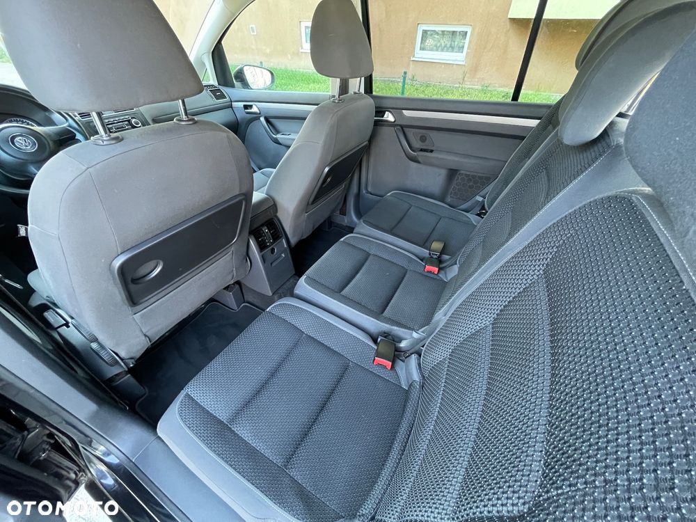 Volkswagen Touran 2.0 TDI DPF Highline DSG - 27