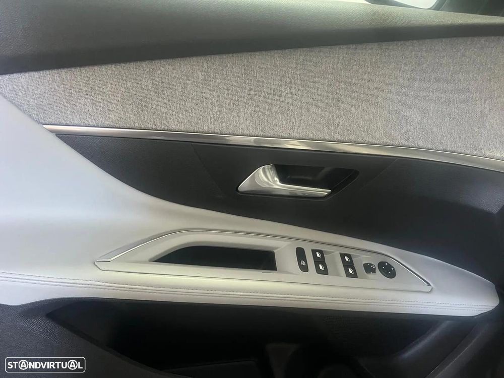 Peugeot 5008 PureTech 130 Stop & Start Allure Business-Pack - 11