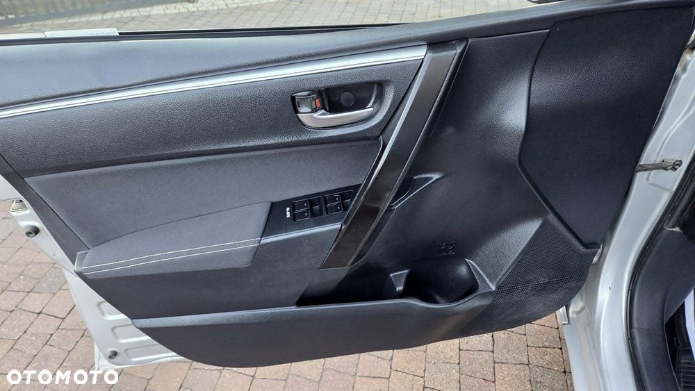 Toyota Corolla 1.6 Comfort - 16