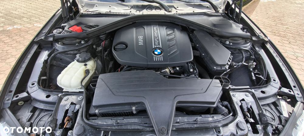 BMW Seria 3 318d DPF Edition Exclusive - 18