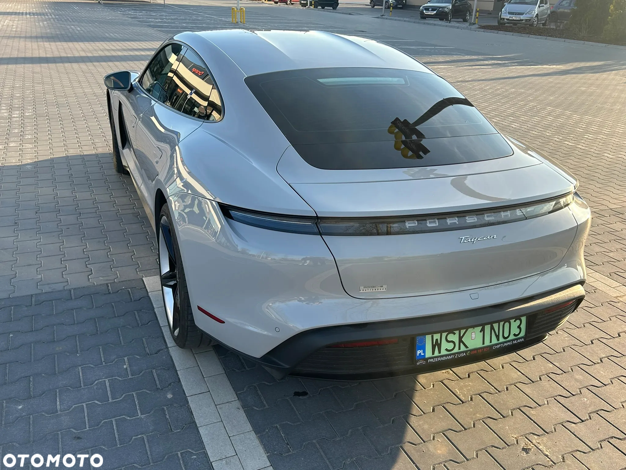 Porsche Taycan Performance Plus - 27