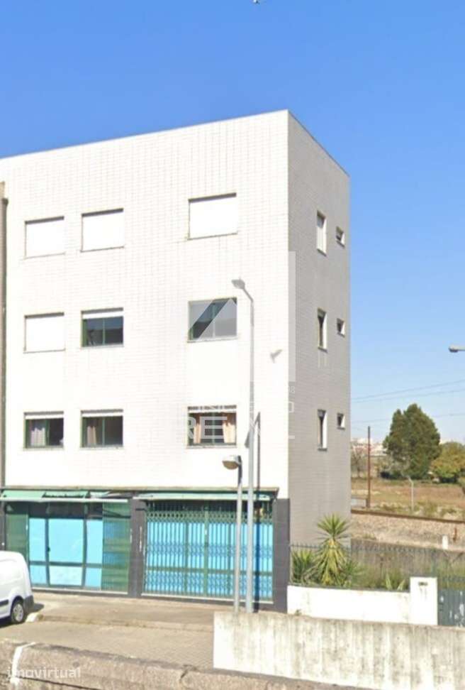 Loja para investimento - Junto à Circunvalação - Grande imagem: 2/6