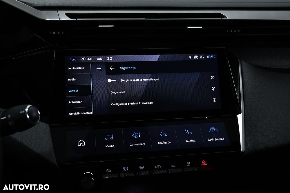 Peugeot 308 SW Plug-In Hybrid 180 e-EAT8 GT - 38