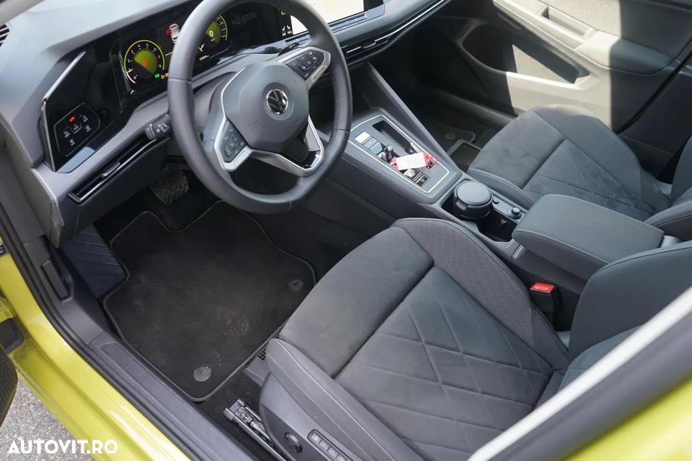 Volkswagen Golf 1.5 eTSI ACT DSG MHEV Style - 8