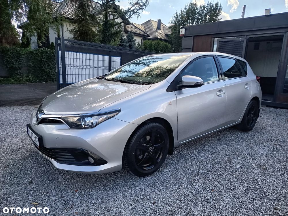 Toyota Auris 1.33 VVT-i Premium - 2