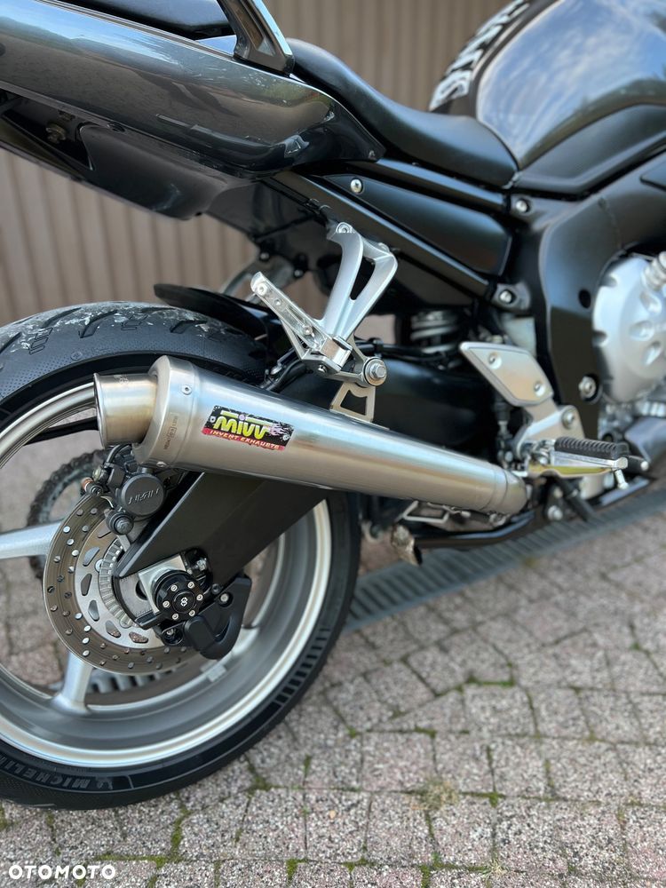 Yamaha FZ - 10