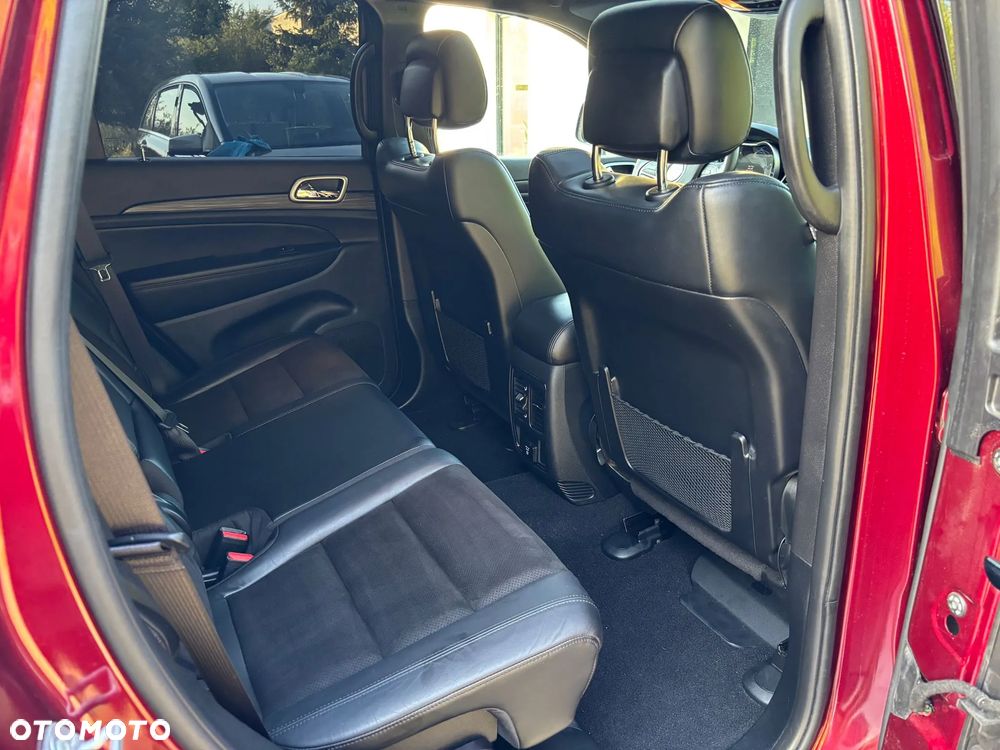 Jeep Grand Cherokee - 33