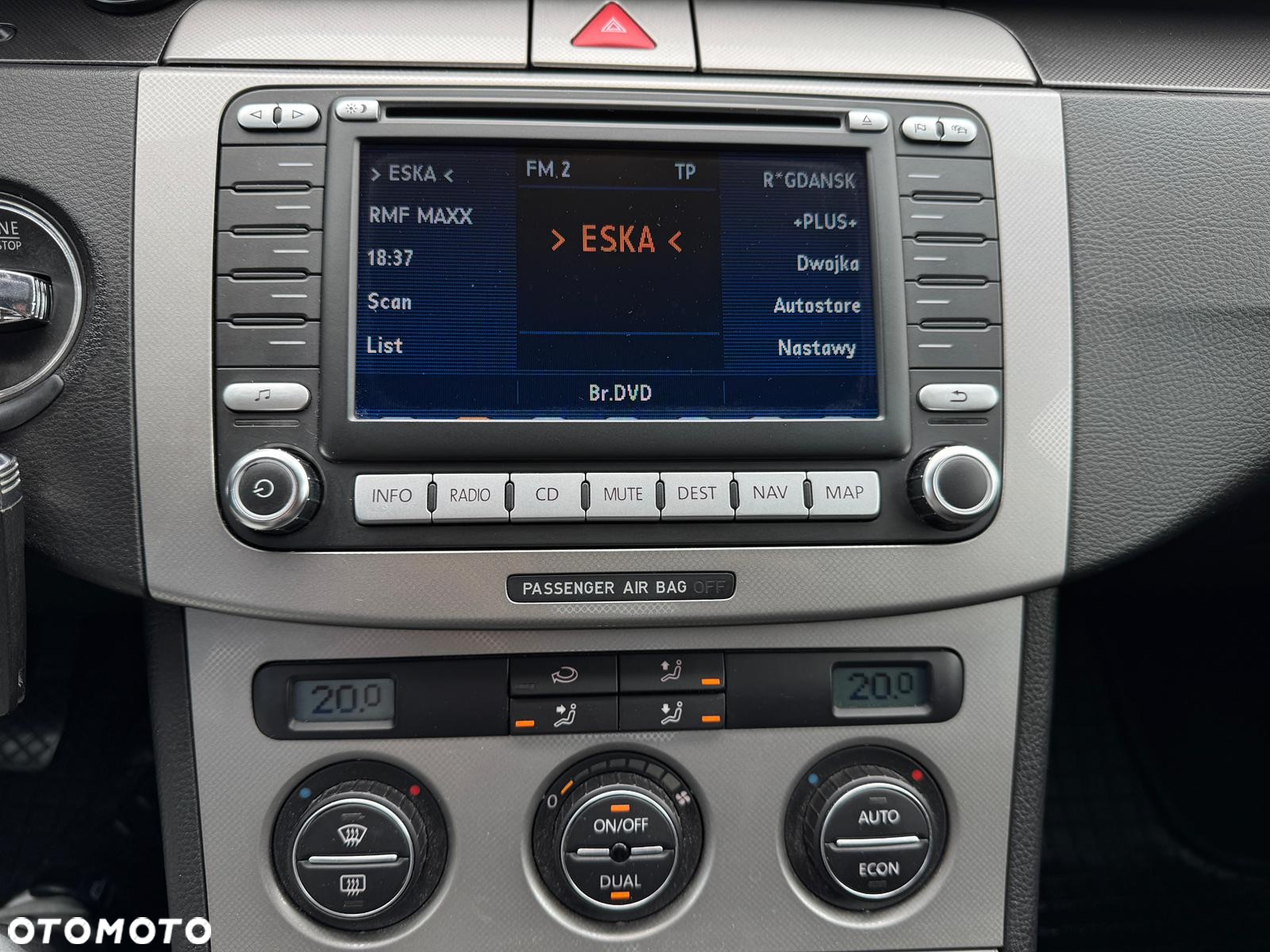 Volkswagen Passat 2.0 TDI Comfortline - 27