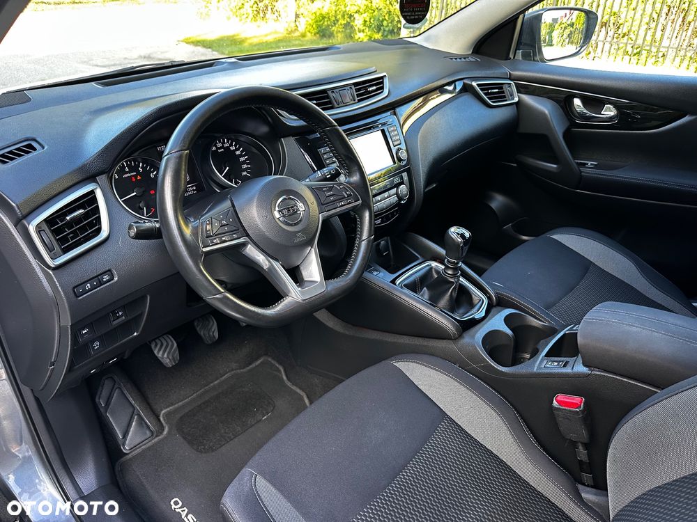 Nissan Qashqai 1.2 DIG-T N-Vision - 21