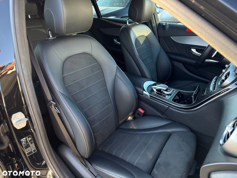 Mercedes-Benz Klasa C 200 4MATIC 9G-TRONIC - 22
