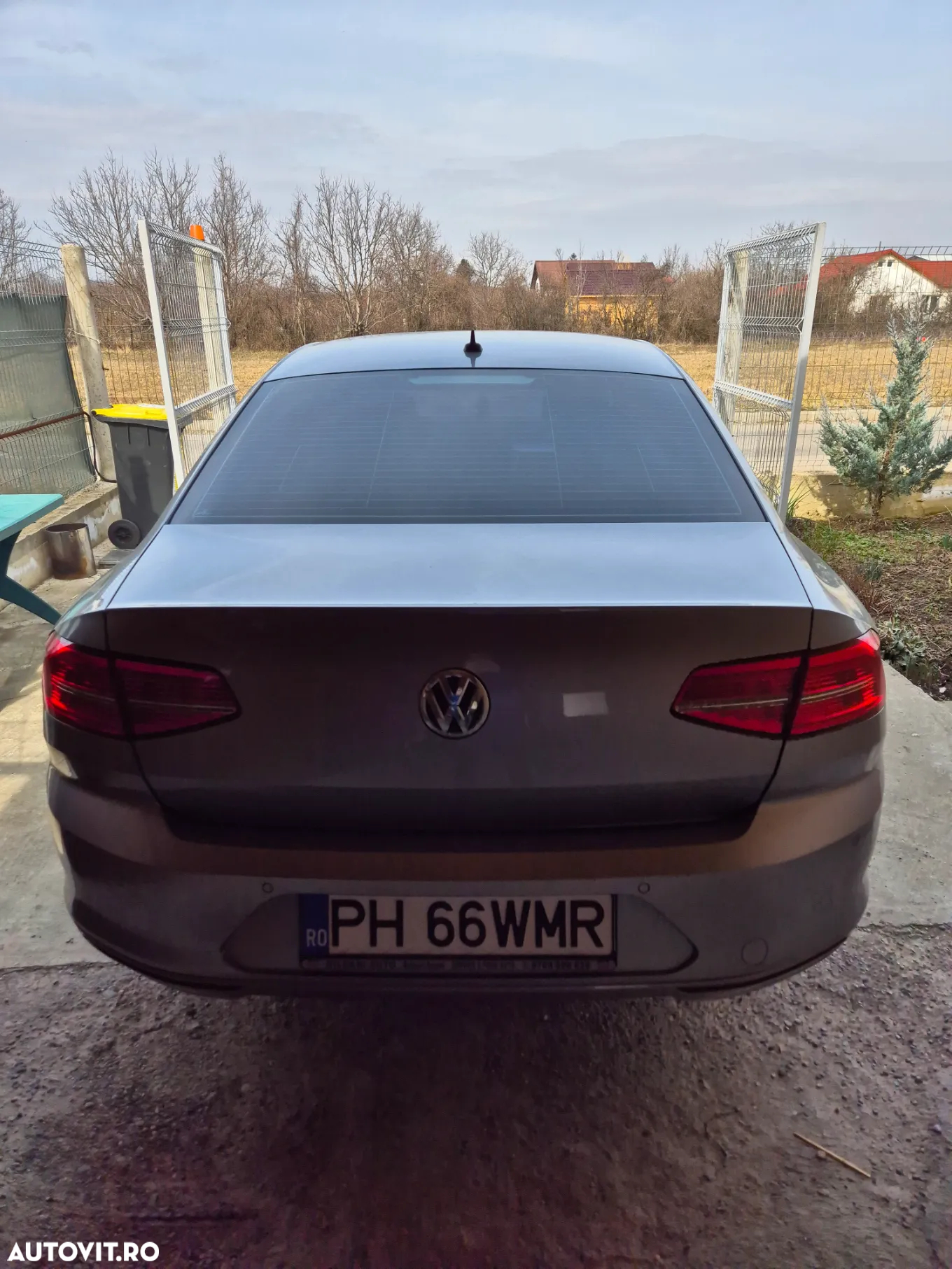 Volkswagen Passat - 3