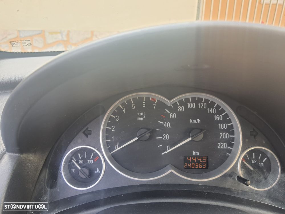 Opel Corsa 1.2 16V N-Joy - 8